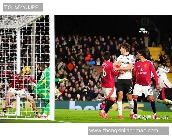 足球球星难掩失落时刻瞬间记录球场背后的无奈与挣扎